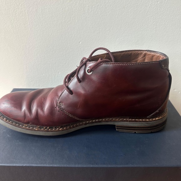 Clarks Men\'s Burgundy Leather Chukka Boots main image 4